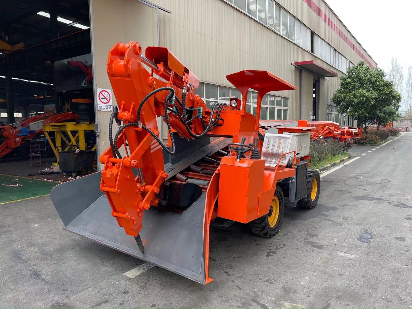小型扒渣機(jī)斗齒，作為隧道扒渣機(jī)的易損配件該如何去維護(hù)